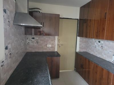 Kitchen Image of 1350 Sq.ft 3 BHK Apartment / Flat for rent in Benz Circle Vijayawada for Rs. 18000
