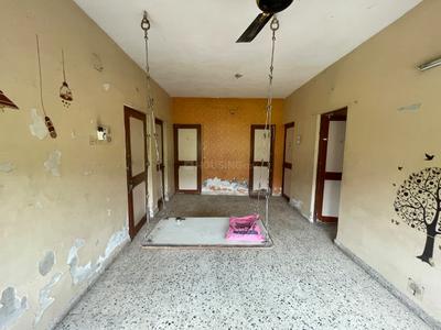 Living Room Image of 855 Sq.ft 2 BHK Apartment / Flat for sale in Shyamal Ahmedabad for Rs. 4200000