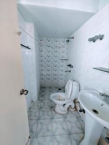 Bathroom Image of 1328 Sq.ft 3 BHK Apartment / Flat for sale in Hiland Park, Mukundapur Kolkata for Rs. 13500000