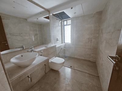 Image of 825 Sq.ft 2 BHK Apartment / Flat for sale in Ozone The Gateway, Andheri West, Mumbai for Rs. 28500000