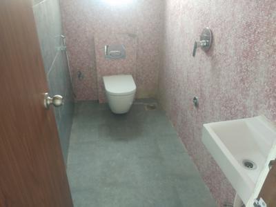 Bathroom Image of 650 Sq.ft 1 BHK Apartment / Flat for sale in Dadar West Mumbai for Rs. 20500000