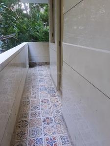 Balcony Image of 1350 Sq.ft 3 BHK Builder Floor for sale in Tilak Nagar New Delhi for Rs. 22500000