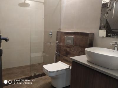 Bathroom Image of 2800 Sq.ft 3 BHK Independent House for rent in Sector 40 Noida for Rs. 55000