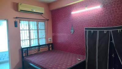 Bedroom Image of 800 Sq.ft 2 BHK Independent House for rent in Airport Gate no. 1 Kolkata for Rs. 16000