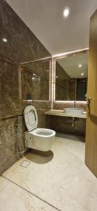 Bathroom Image of 3128 Sq.ft 4 BHK Apartment / Flat for sale in Shree Mahavir Parklands, Juhu Mumbai for Rs. 200000000
