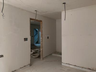 Bedroom Image of 1350 Sq.ft 4 BHK Apartment / Flat for sale in Sector 38 Rohini New Delhi for Rs. 10500000