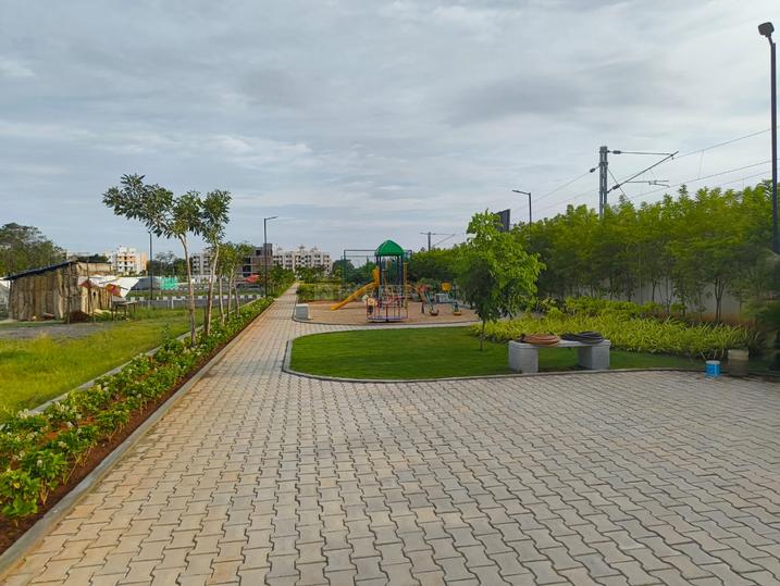 Altis Aavaas Main Image 1