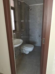 Bathroom Image of 900 Sq.ft 2 BHK Apartment / Flat for sale in Sheth Irene Wing A Phase 1, Malad West Mumbai for Rs. 22500000