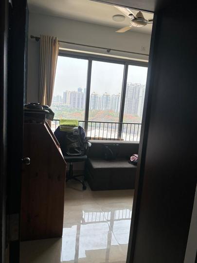 Mahindra Roots Main Image 1