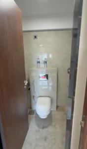 Bathroom Image of 1100 Sq.ft 3 BHK Apartment / Flat for rent in Mayfair Breeze, Andheri West Mumbai for Rs. 110000
