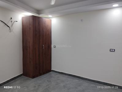 Bedroom Image of 1000 Sq.ft 3 BHK Apartment / Flat for sale in Pul Prahlad Pur New Delhi for Rs. 9000000