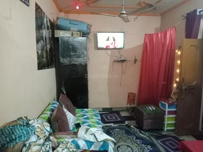 Bedroom Image of 1000 Sq.ft 2 BHK Builder Floor for sale in Hawelia Central, Sector 12 Noida for Rs. 2000000
