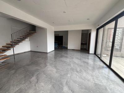 4 BHK Semi Furnished Flat