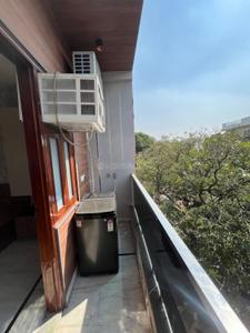 Balcony Image of 720 Sq.ft 2 BHK Builder Floor for rent in Shalimar Bagh New Delhi for Rs. 38000