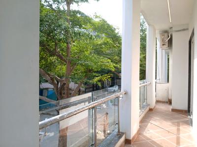 Bedroom One Image of 2950 Sq.ft 3 BHK Builder Floor for sale in BPTP Amstoria , Sector 102 Gurgaon for Rs. 32000000