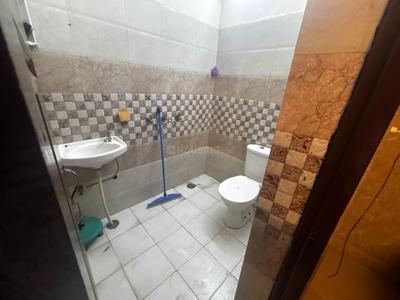 Bathroom Image of 1850 Sq.ft 2 BHK Builder Floor for rent in Sector 11 Panchkula for Rs. 23000