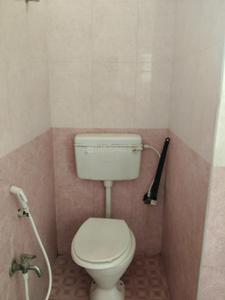 Bathroom Image of 900 Sq.ft 2 BHK Apartment / Flat for rent in Kodambakkam Chennai for Rs. 25000