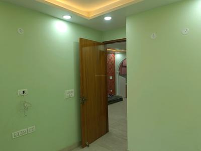 Bedroom Image of 1080 Sq.ft 3 BHK Builder Floor for sale in Anand Parbat New Delhi for Rs. 13000000