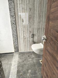 Bathroom Image of 675 Sq.ft 1 BHK Apartment / Flat for rent in Parth Lakeview, Dighe Thane for Rs. 35000