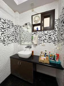 Bathroom Image of 1125 Sq.ft 3 BHK Builder Floor for sale in Vikaspuri Luxury Homes, Vikaspuri New Delhi for Rs. 18000000