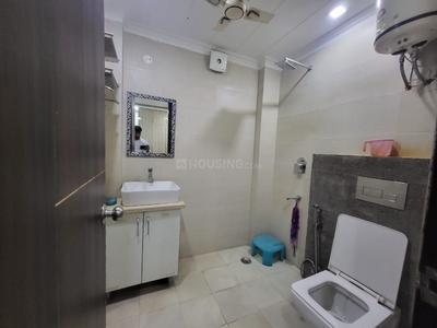Bathroom Image of 1200 Sq.ft 2 BHK Apartment / Flat for sale in AWHO Sispal Vihar, Sector 49 Gurgaon for Rs. 17500000