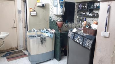 Bathroom Image of 700 Sq.ft 1 BHK Apartment / Flat for sale in Adajan Gam Surat for Rs. 2100000