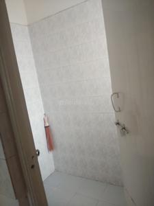 Bathroom Image of 560 Sq.ft 1 BHK Independent House for rent in Shivaji Nagar Pune for Rs. 32000