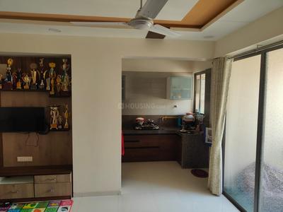 Gallery Cover Image of 1280 Sq.ft 2 BHK Apartment / Flat for rent in Hrishikesh Kishor Park, Vaishno Devi Circle for Rs. 30000