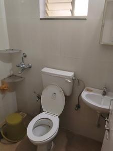 Common Bathroom Image of 800 Sq.ft 2 BHK Apartment / Flat for rent in Adani Pratham Phase 2, Vaishno Devi Circle Ahmedabad for Rs. 22500