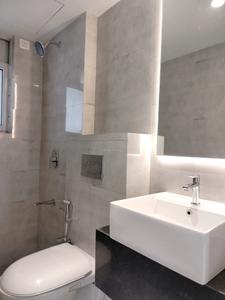 Common Bathroom Image of 3350 Sq.ft 5 BHK Apartment / Flat for sale in Brook Hill Tower, Andheri West Mumbai for Rs. 145000000