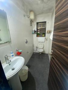 Bathroom Image of 1000 Sq.ft 2 BHK Apartment / Flat for sale in Lokhandwala Sierra Towers, Kandivali East Mumbai for Rs. 19500000
