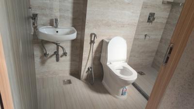 Bathroom Image of 1500 Sq.ft 1 BHK Builder Floor for rent in Sector 38 Gurgaon for Rs. 38000