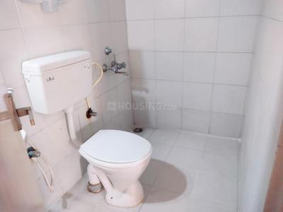 Bathroom Image of 450 Sq.ft 1 RK Studio for rent in Halasuru Bengaluru for Rs. 20000
