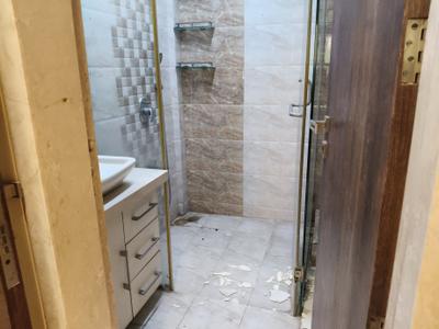 Image of 850 Sq.ft 2 BHK Apartment / Flat for sale in Andheri West, Mumbai for Rs. 28000000