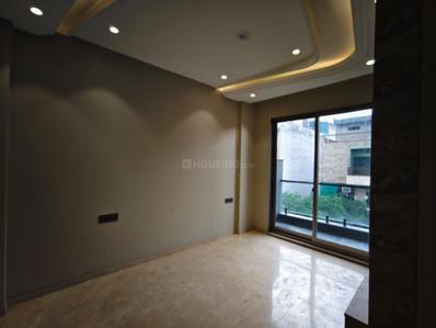 Bedroom Image of 900 Sq.ft 2 BHK Builder Floor for rent in Rajouri Garden New Delhi for Rs. 38000