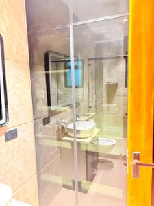 Image of 2367 Sq.ft 3 BHK Builder Floor for rent in Sector 40, Gurgaon for Rs. 85000