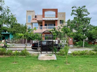 Image of 3500 Sq.ft 8 BHK Independent House for rent in Swarn Nagari, Greater Noida for Rs. 85000