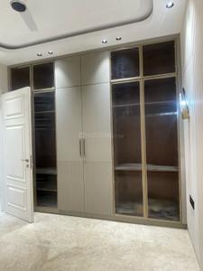 Bedroom Image of 2160 Sq.ft 4 BHK Builder Floor for sale in Yojana Vihar RWA, Anand Vihar New Delhi for Rs. 41000000