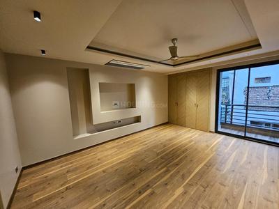 Bedroom Image of 5400 Sq.ft 4 BHK Builder Floor for sale in Safdarjung Development Area New Delhi for Rs. 180000000