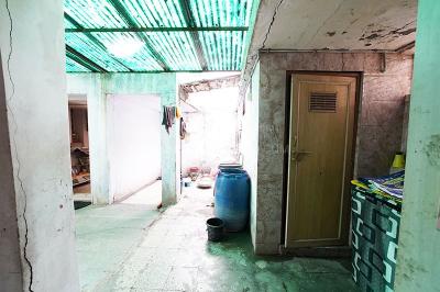 Image of 1962 Sq.ft 3 BHK Apartment / Flat for sale in Bapunagar, Ahmedabad for Rs. 6000000
