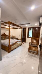 Hall Image of 1350 Sq.ft 4 BHK Apartment / Flat for sale in DLF Farms New Delhi for Rs. 18500000