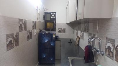 Kitchen Image of 1010 Sq.ft 3 BHK Builder Floor for rent in Sector 16 Rohini New Delhi for Rs. 32000
