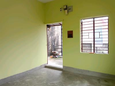 Bedroom Image of 500 Sq.ft 1 RK Independent House for rent in Paschim Putiary Kolkata for Rs. 10000