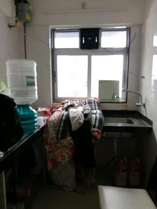 Kitchen Image of 585 Sq.ft 1 BHK Apartment / Flat for sale in Dahisar West Mumbai for Rs. 10500000