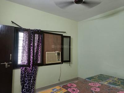 Bedroom Image of 500 Sq.ft 1 BHK Apartment / Flat for rent in DDA Flats Sarita Vihar, Sarita Vihar New Delhi for Rs. 25000