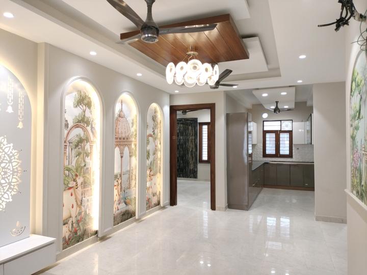 Ultra Luxury Builder Floor Main Image 1