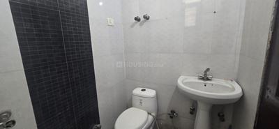 Bathroom Image of 1500 Sq.ft 3 BHK Builder Floor for rent in Vaishali Ghaziabad for Rs. 26000