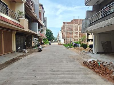 Image of 1214 Sq.ft Residential Plot / Land for sale in Shree Ram Silverstone Villas, Vanakala, Surat for Rs. 9450000