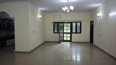 Hall Image of 4000 Sq.ft 3 BHK Independent House for sale in Sector 71 Noida for Rs. 110000000