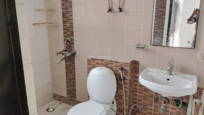 Image of 1475 Sq.ft 3 BHK Apartment / Flat for rent in Omaxe Heights, Sector 86, Faridabad for Rs. 35000